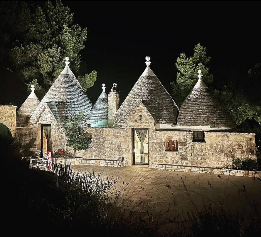 Trullo Bosco Libero Ostuni别墅 外观 照片