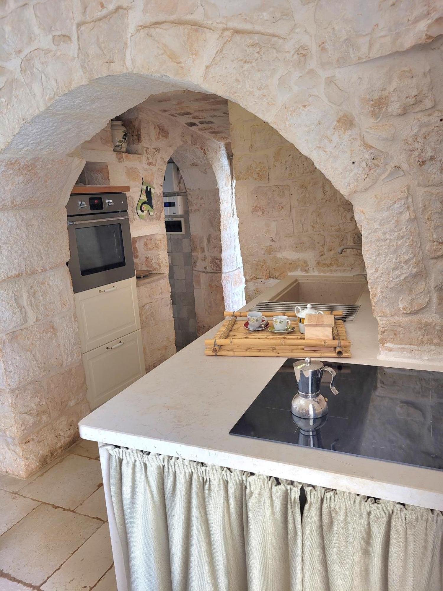 Trullo Bosco Libero Ostuni别墅 外观 照片